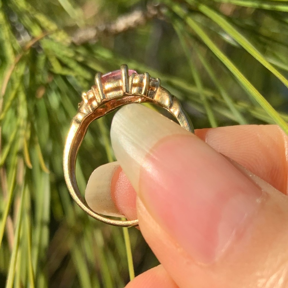 Lovely Vintage 14KT Yellow Gold Pink Topaz and Diamond Ring - Picture 5 of 6